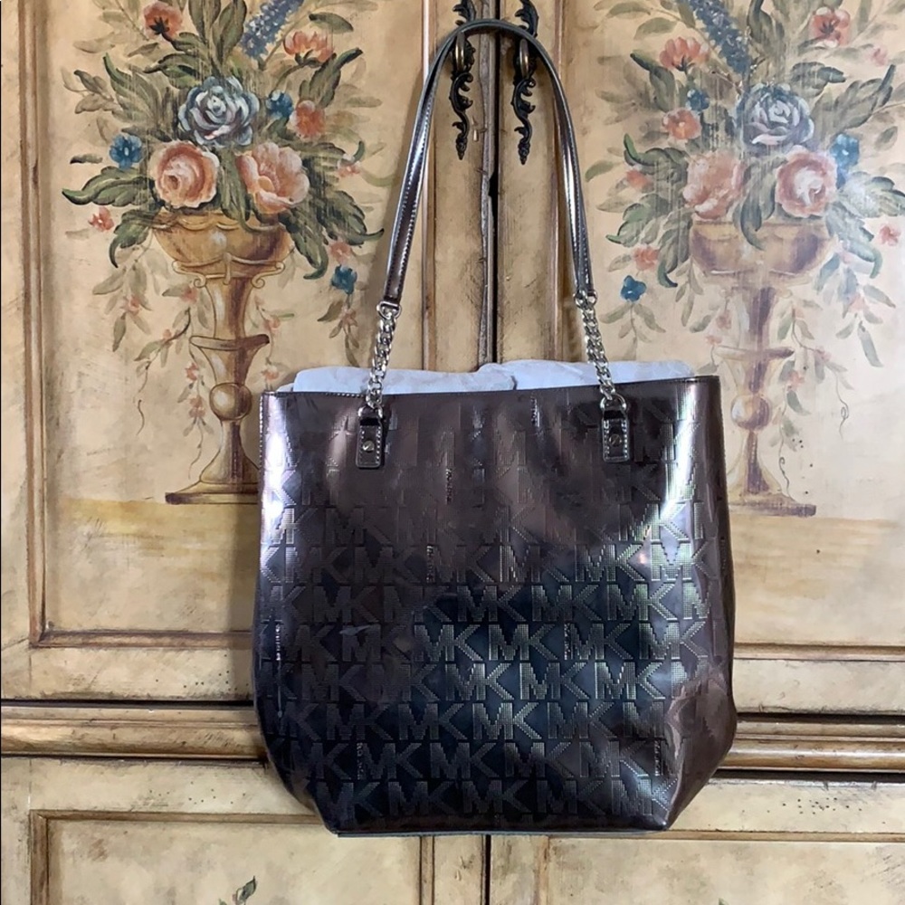 Michael Kors Jet Set Chain Tote